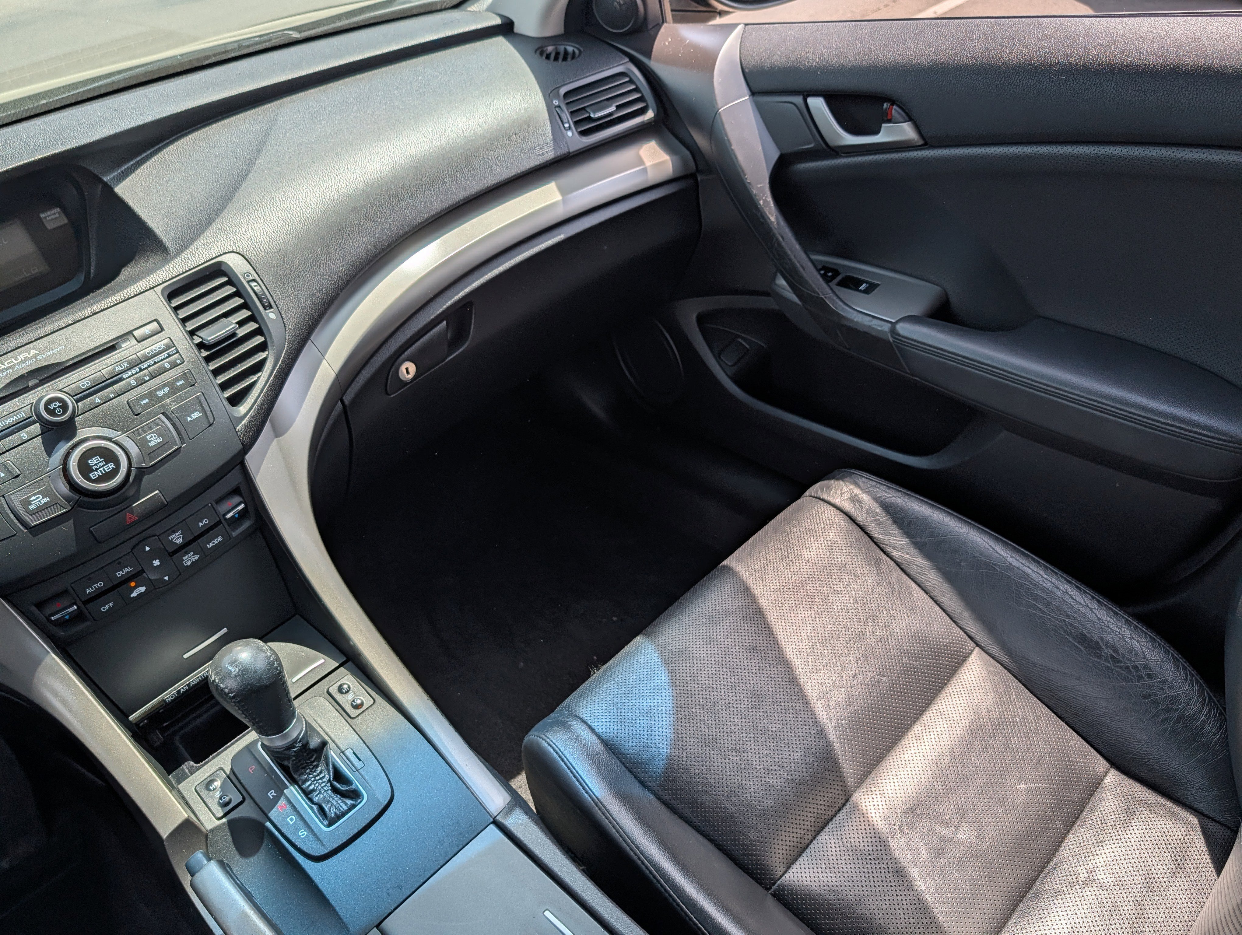 Used 2010 Acura TSX Sedan FWD image 11