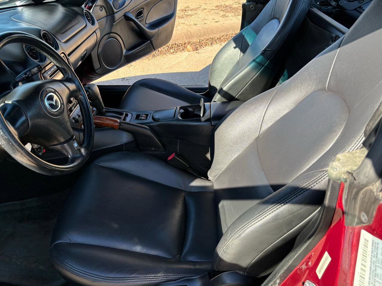 Used 2003 MAZDA MX-5 Miata image 19