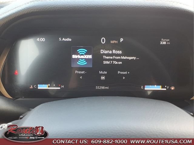 Used 2023 Jeep Grand Cherokee Limited AWD/4WD image 16