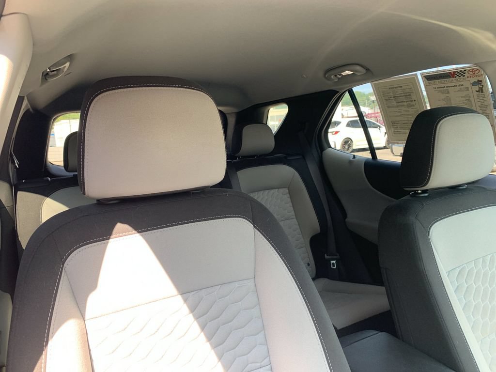 Used 2021 Chevrolet Equinox LT FWD image 19