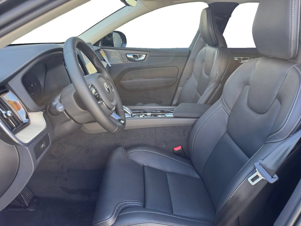 New 2026 Volvo XC60 B5 Ultra w/ Protection Package Premier AWD/4WD image 10