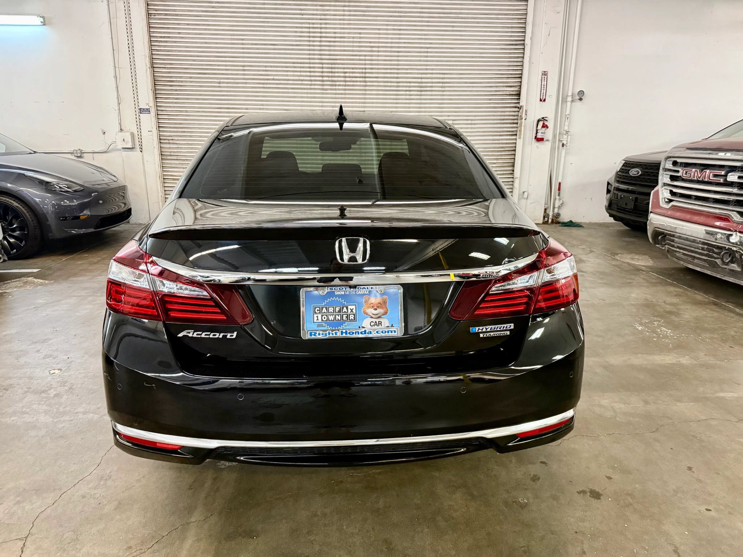 Used 2017 Honda Accord Touring image 6