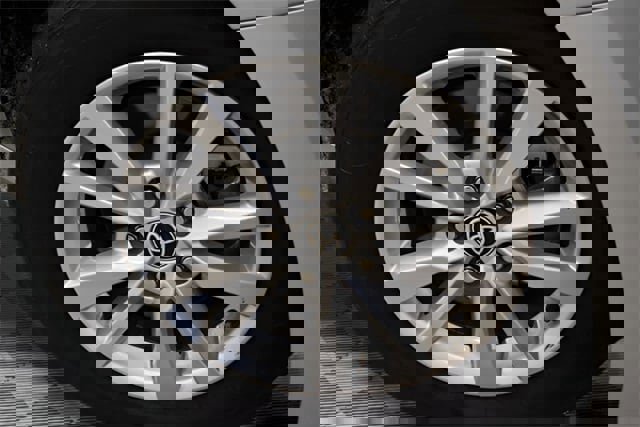 Used 2025 Toyota Camry image 14