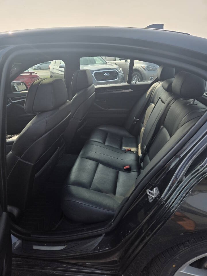 Used 2012 BMW 535i xDrive Sedan AWD/4WD image 18