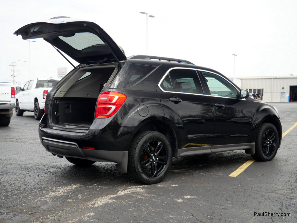 Used 2017 Chevrolet Equinox LT image 19