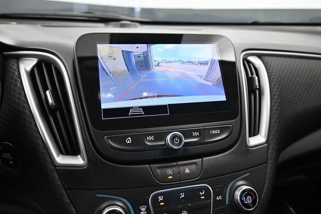 Used 2025 Chevrolet Malibu LT FWD image 34
