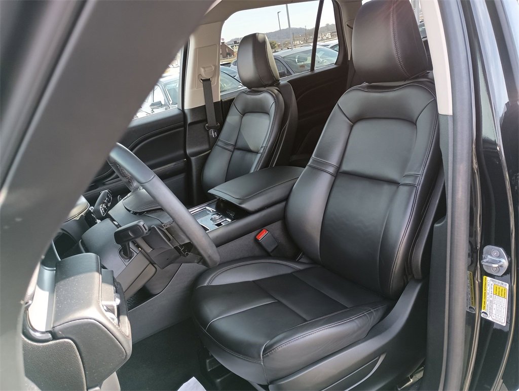 Used 2024 Lincoln Aviator Premiere w/ Premium Package image 17