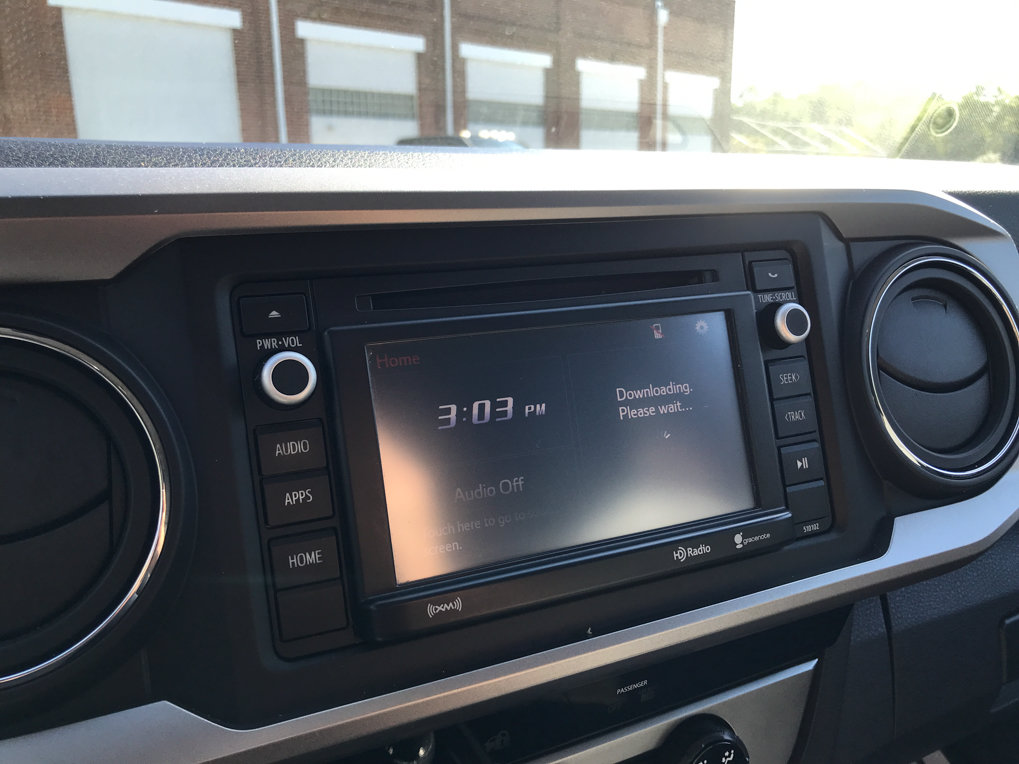 Used 2017 Toyota Tacoma SR5 AWD/4WD image 19