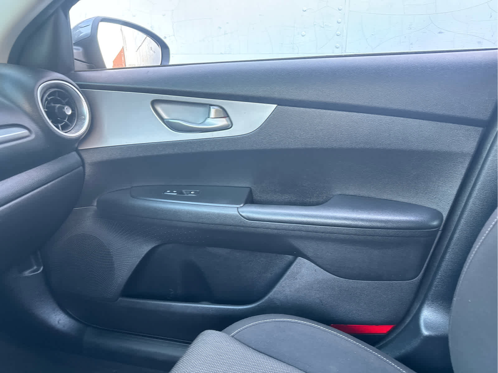 Used 2023 Kia Forte LXS w/ LXS Technology Package FWD image 25