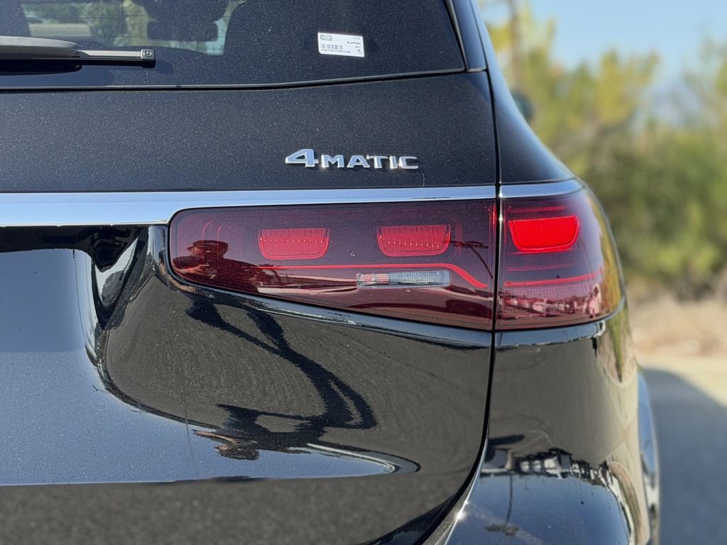 New 2026 Mercedes-Benz GLS 450 4MATIC image 12