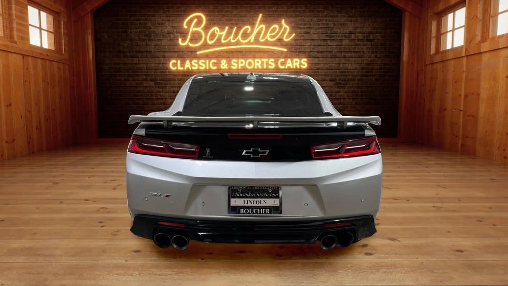 Used 2018 Chevrolet Camaro ZL1 RWD image 4