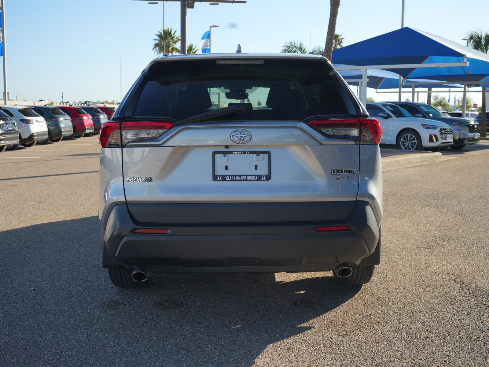 Used 2022 Toyota RAV4 XLE FWD image 6