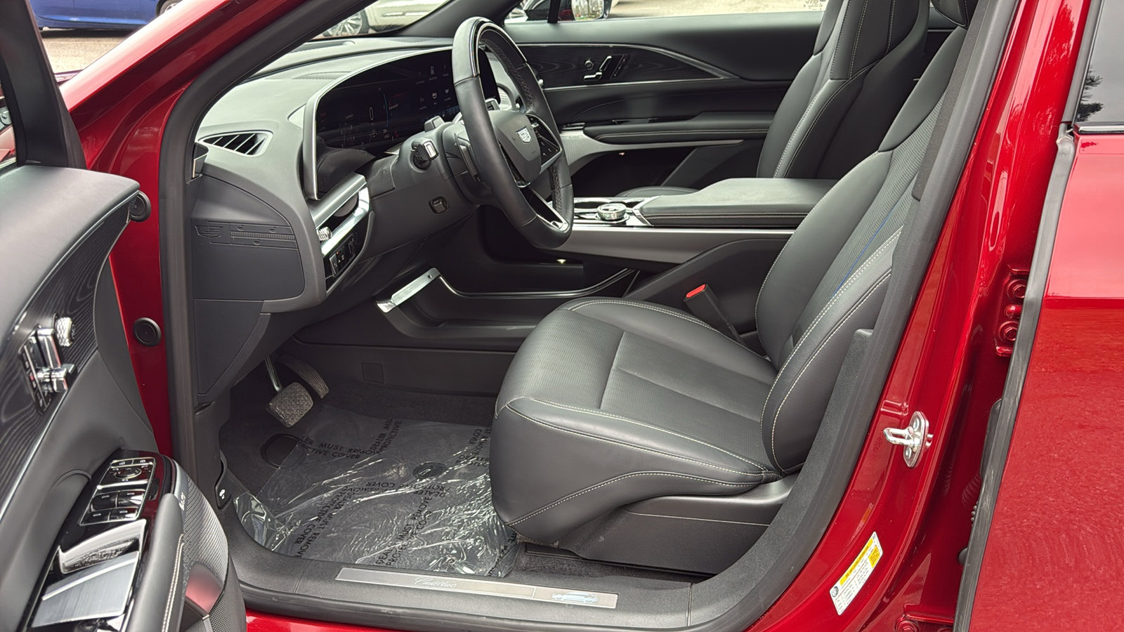 Certified 2024 Cadillac Lyriq Luxury w/ LPO, Floor Liner Package image 8