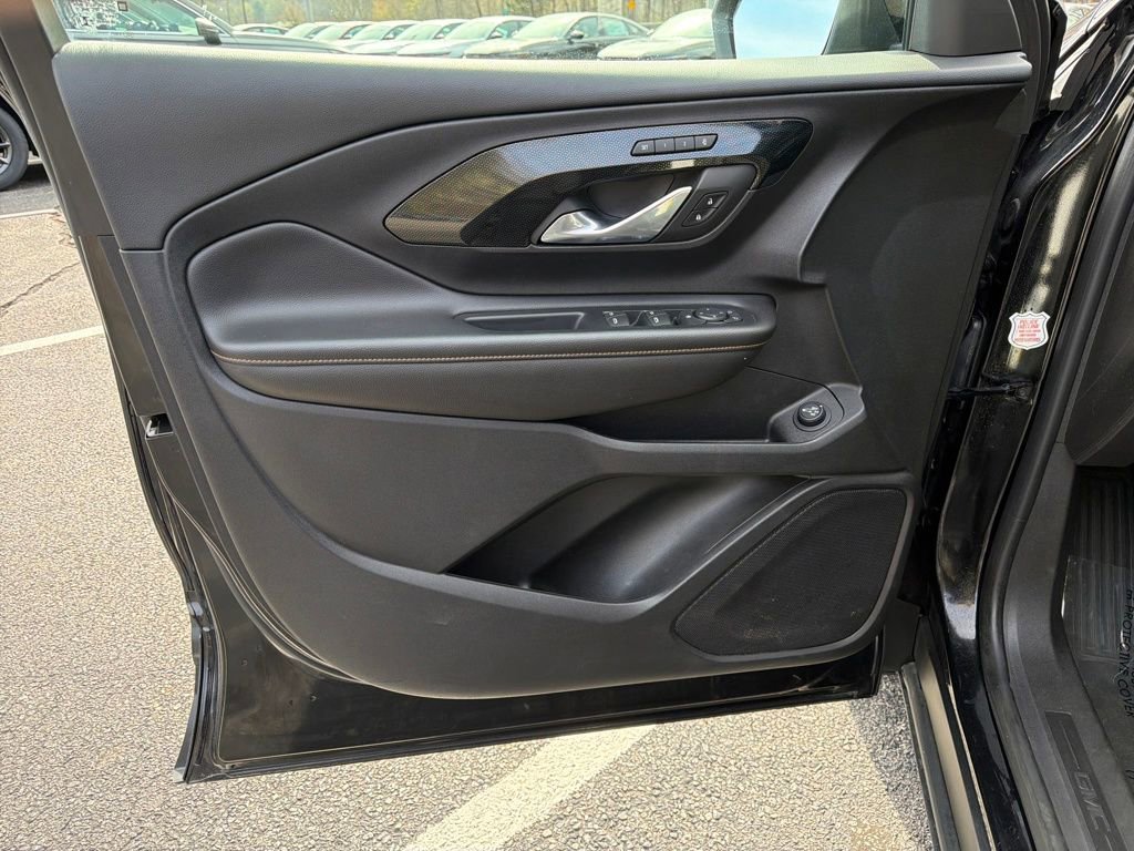 Used 2023 GMC Terrain AT4 image 13