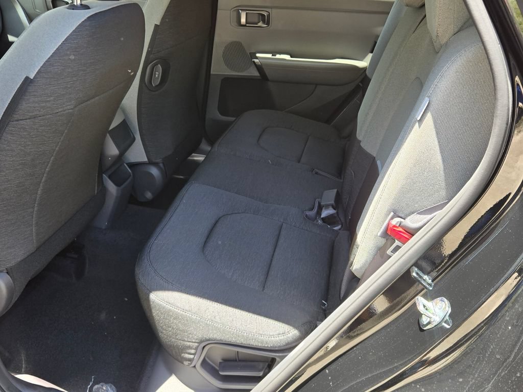 New 2027 Kia Seltos LX FWD image 7