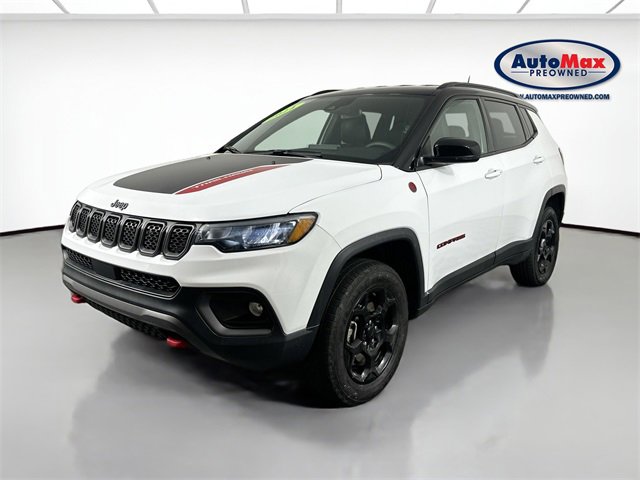 Used 2024 Jeep Compass Trailhawk image 4