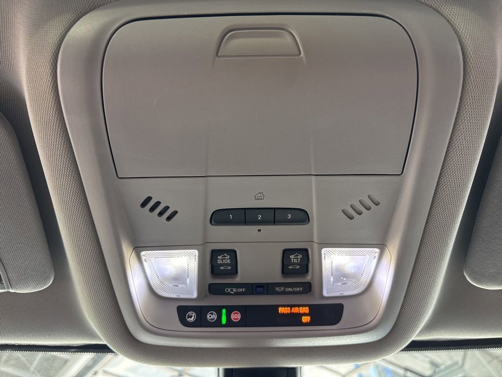 Used 2019 GMC Acadia SLT AWD/4WD image 11