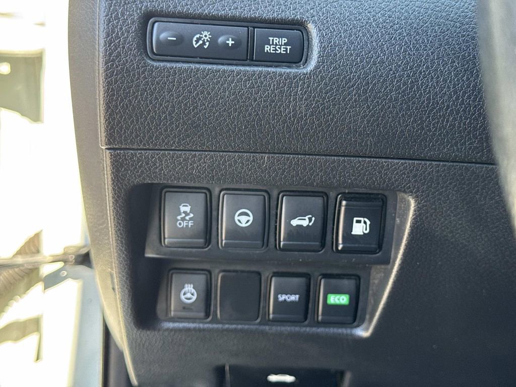 Used 2019 Nissan Rogue SV w/ Premium Package image 33