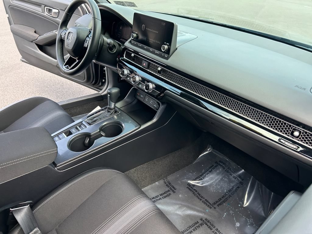Used 2025 Honda Civic Sport image 22