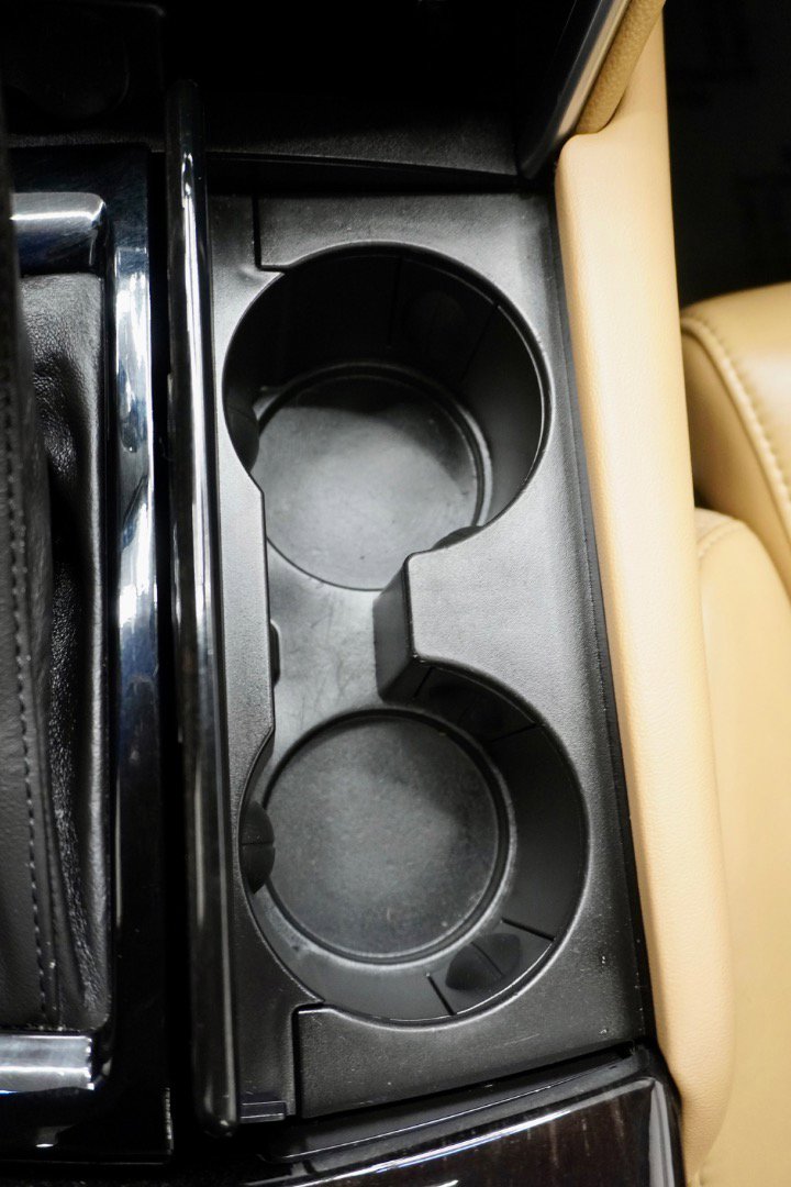 Used 2013 Cadillac XTS Luxury w/ Driver Awareness Package image 24