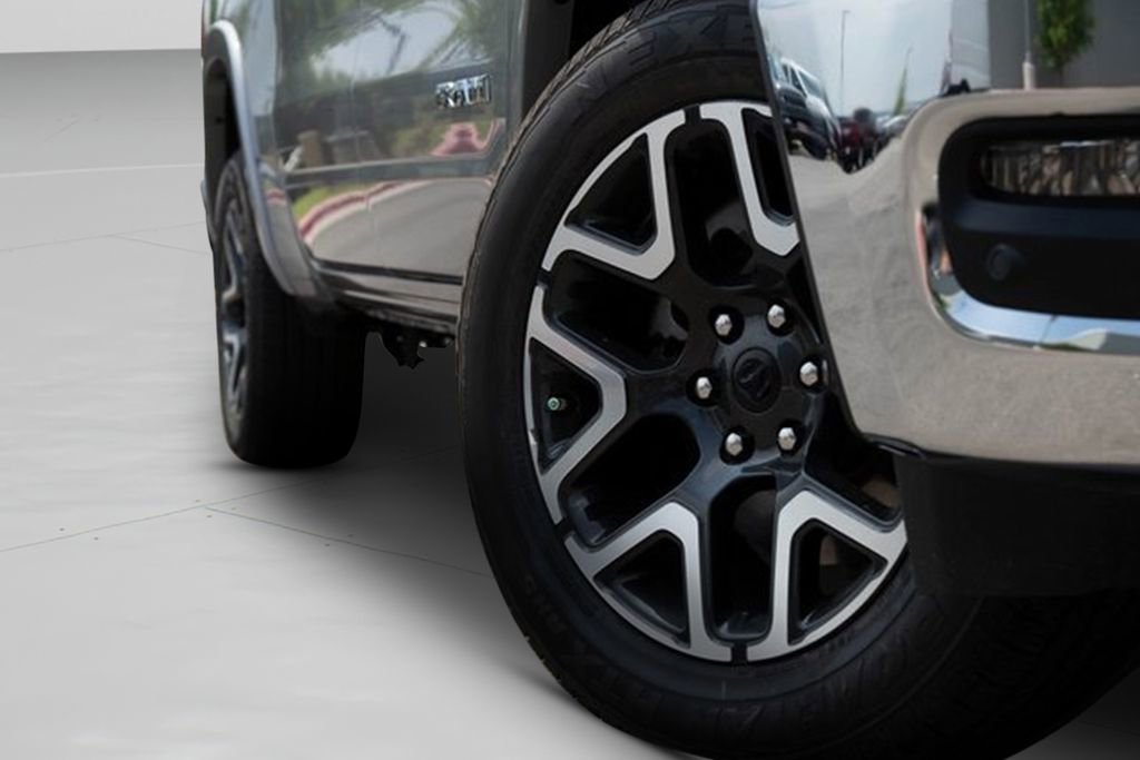 Used 2025 RAM 1500 Laramie w/ Bed Utility Group image 25