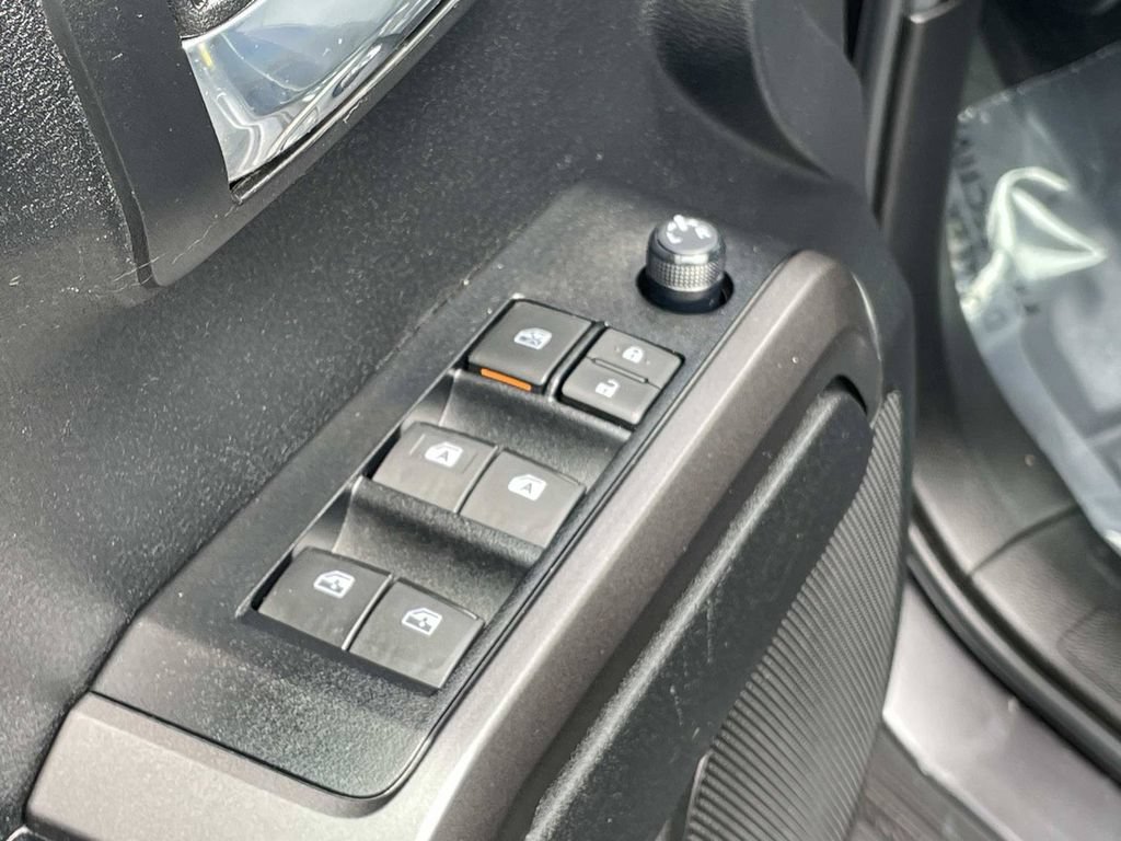 Used 2022 Toyota Tacoma TRD Off-Road w/ Technology Package AWD/4WD image 22