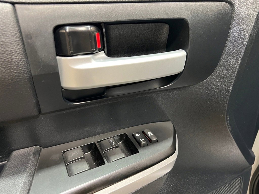 Used 2016 Toyota Tundra SR5 image 22