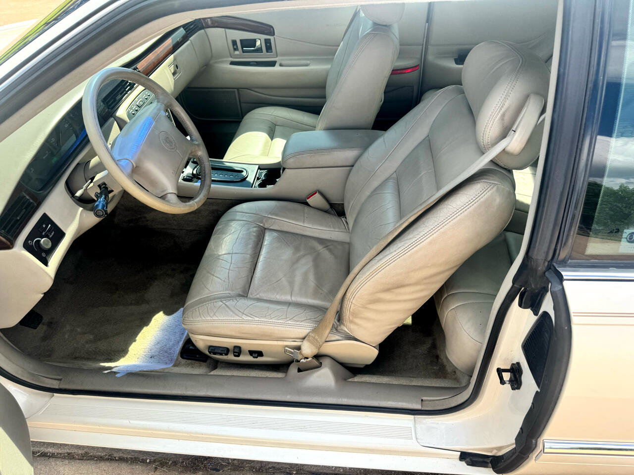 Used 2001 Cadillac Eldorado ESC w/ Comfort/Convenience Pkg image 11