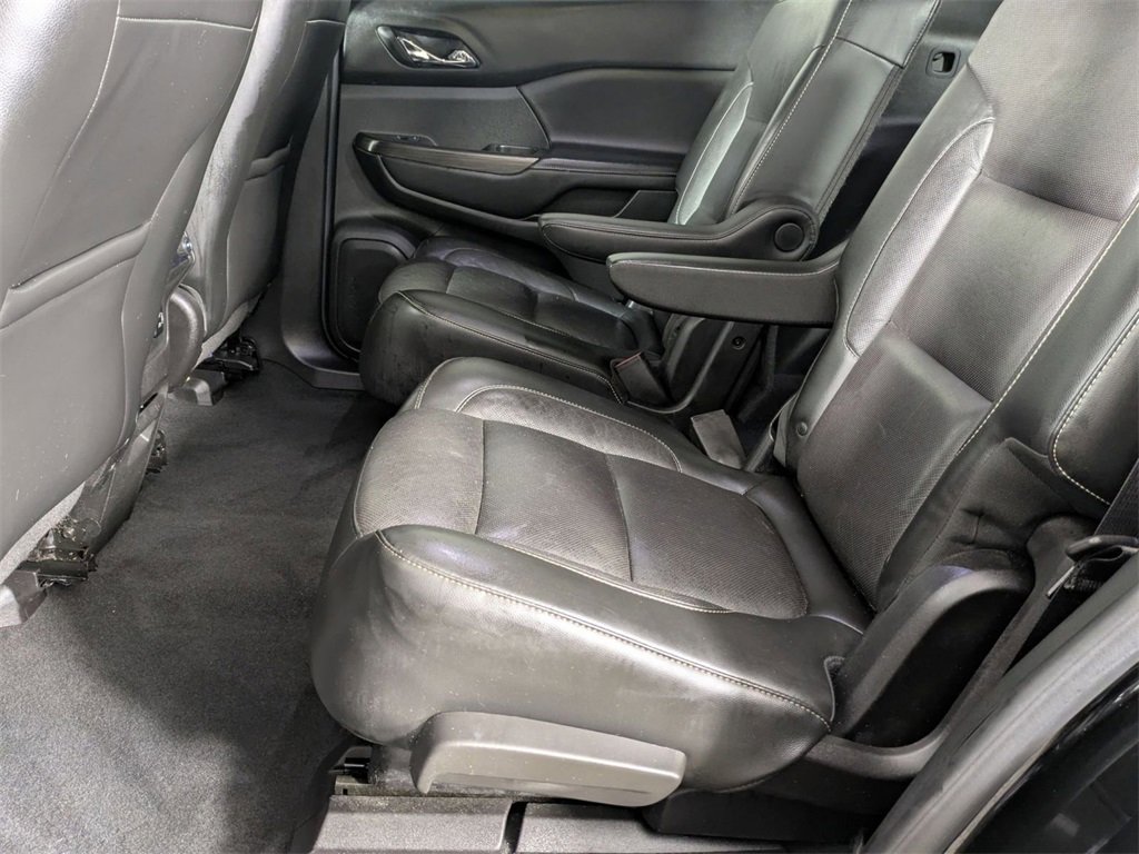 Used 2018 GMC Acadia SLT image 28