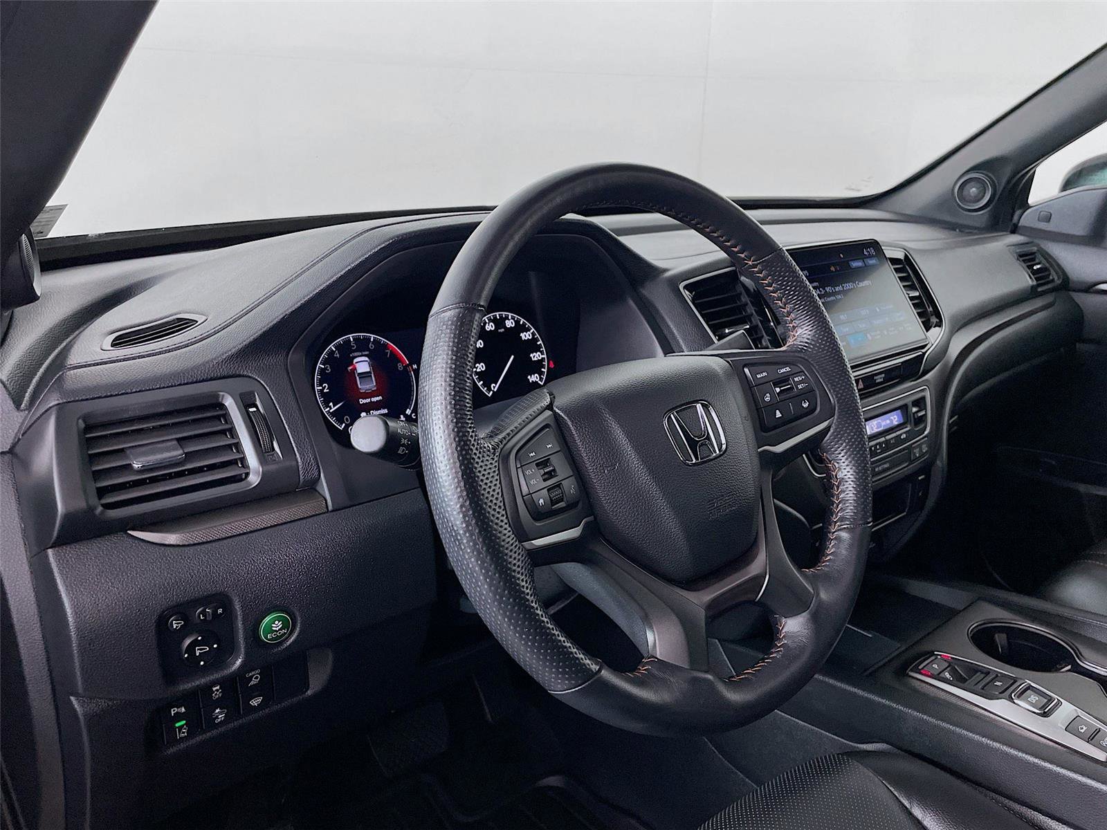 Used 2025 Honda Ridgeline TrailSport image 15