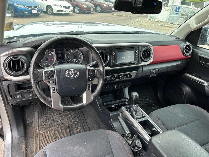 Used 2019 Toyota Tacoma SR5 image 16