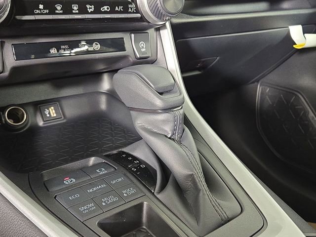 New 2025 Toyota RAV4 LE image 21