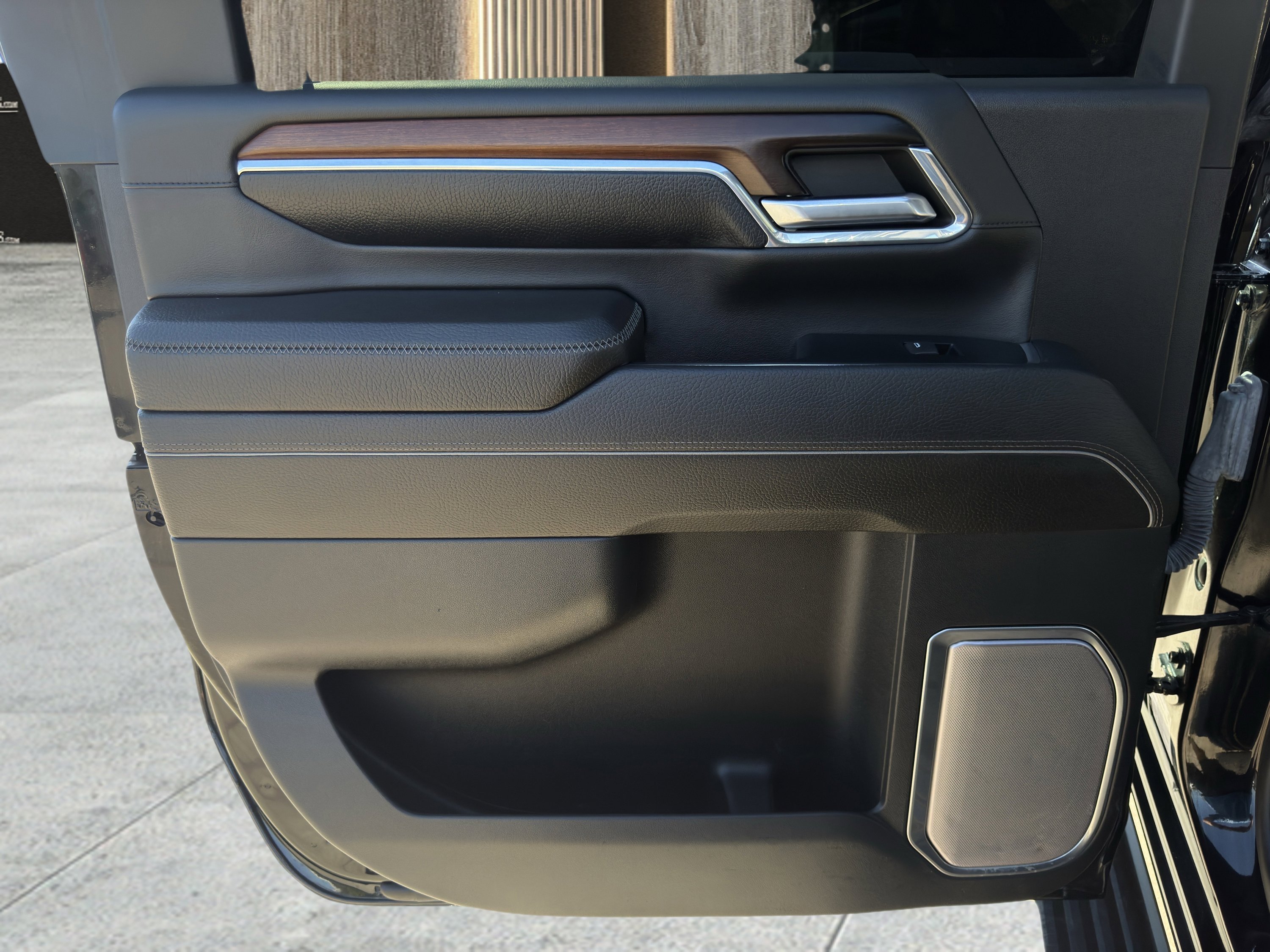 Used 2024 GMC Sierra 3500 Denali w/ Denali Reserve Package image 58