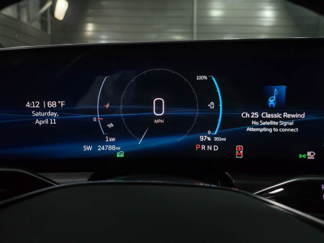 Used 2024 Cadillac Lyriq Sport image 24