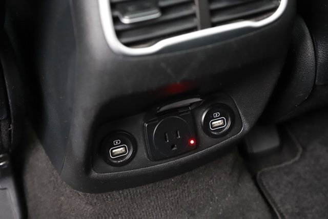 Used 2022 Hyundai Santa Fe Limited image 17