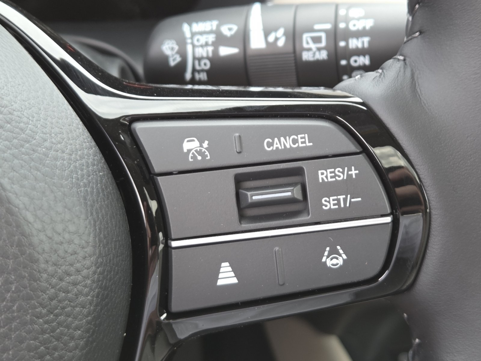 New 2027 Honda HR-V EX-L image 8