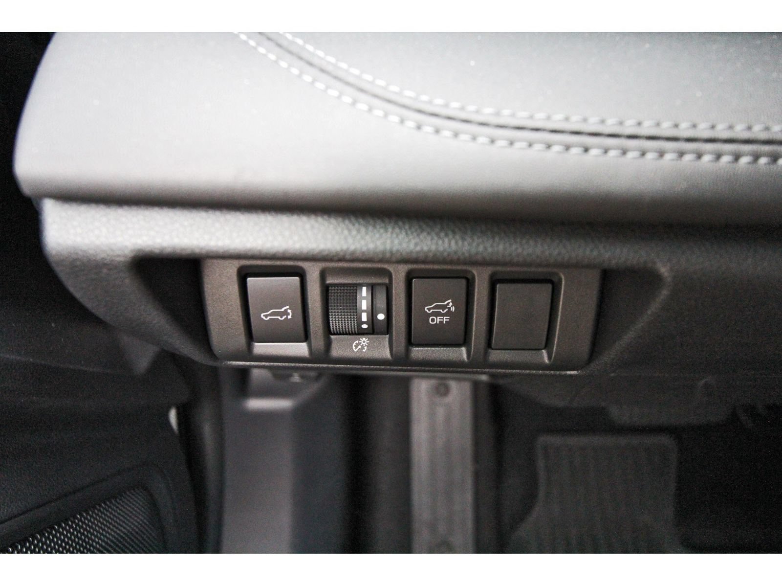 Certified 2025 Subaru Outback Limited AWD/4WD image 20