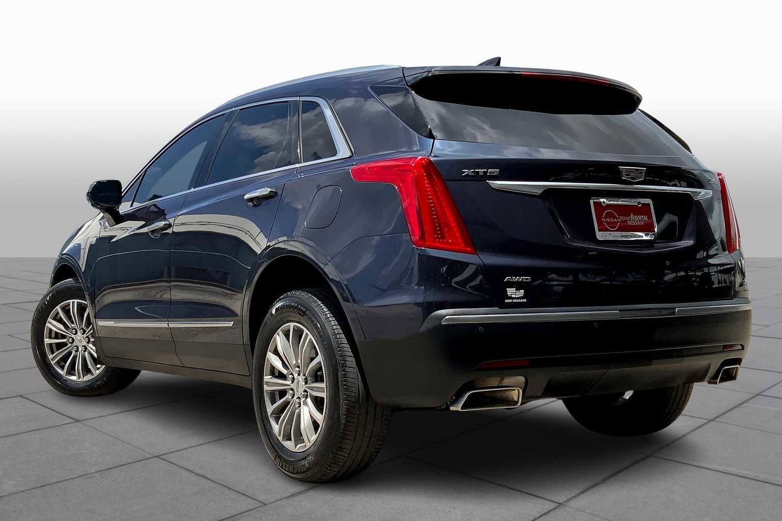 Used 2018 Cadillac XT5 Luxury w/ Driver Awareness Package image 22