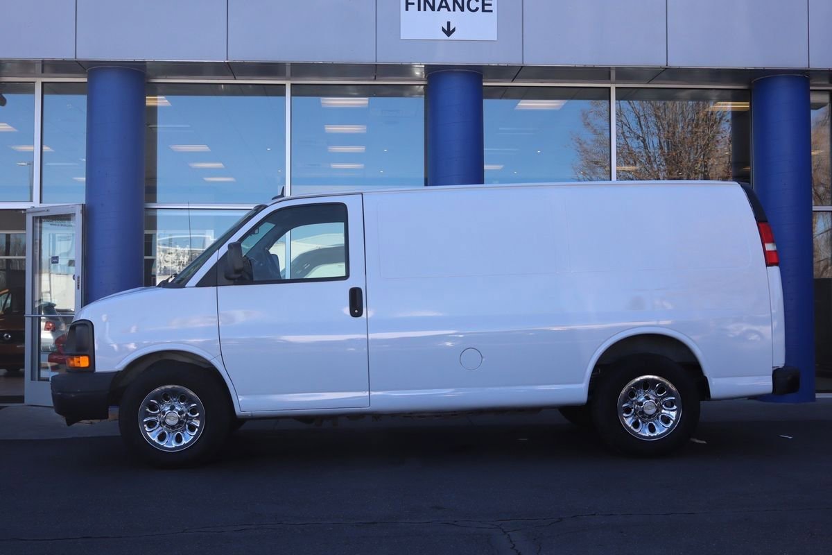 Used 2011 Chevrolet Express 1500 Work Van image 2