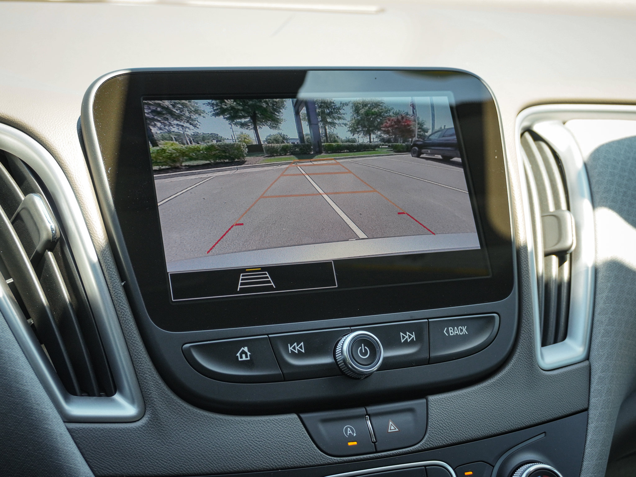 Used 2024 Chevrolet Malibu LS FWD image 24