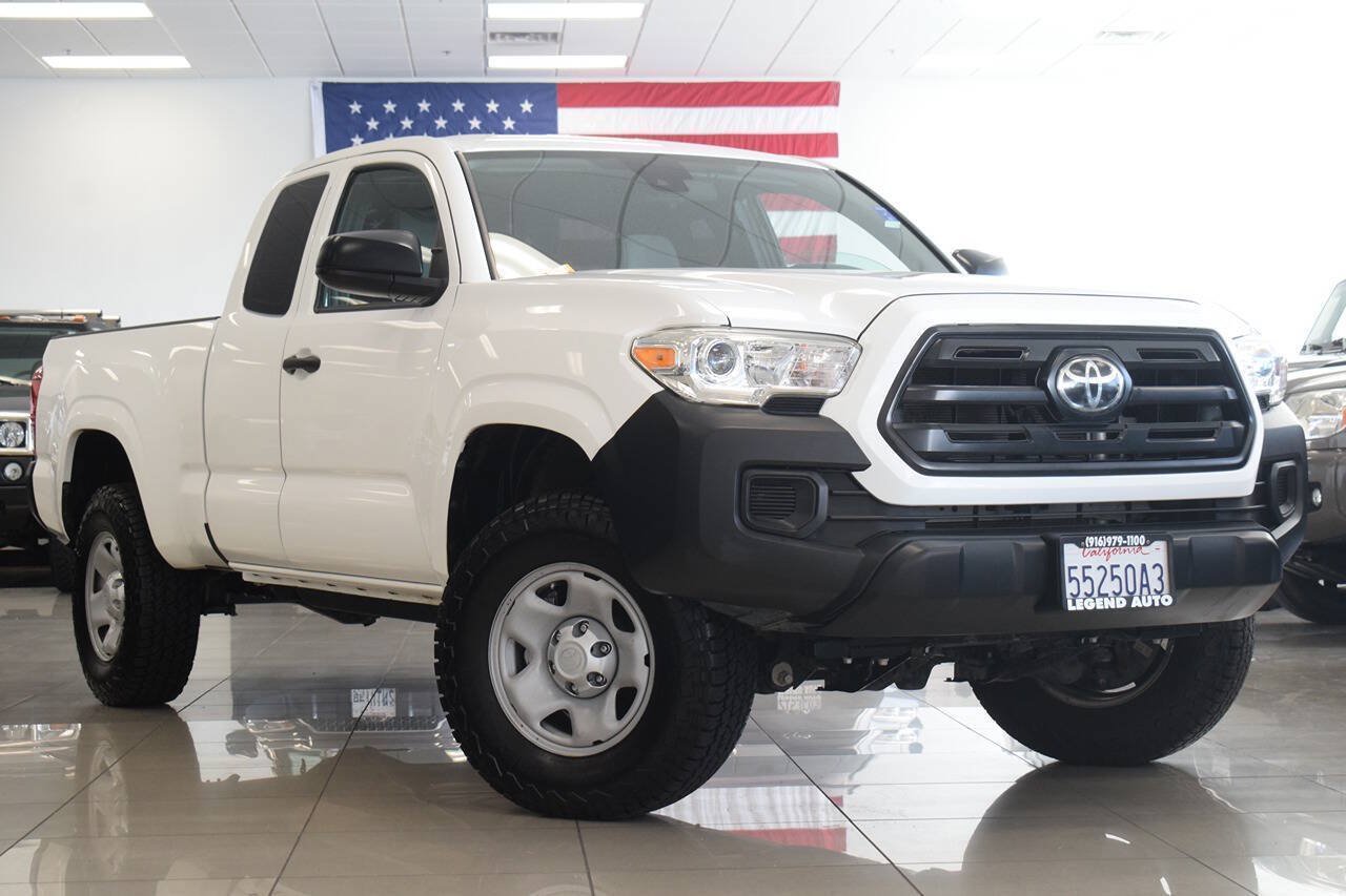 Used 2018 Toyota Tacoma SR RWD image 1