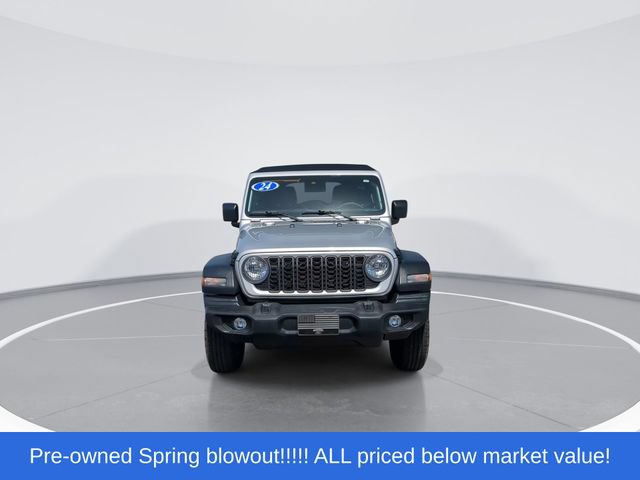 Used 2024 Jeep Wrangler Unlimited Sport AWD/4WD image 3