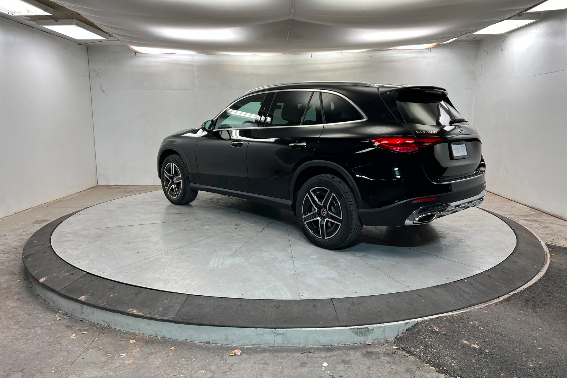 New 2026 Mercedes-Benz GLC 300 4MATIC image 3
