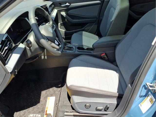 New 2026 Volkswagen Jetta SE FWD image 12