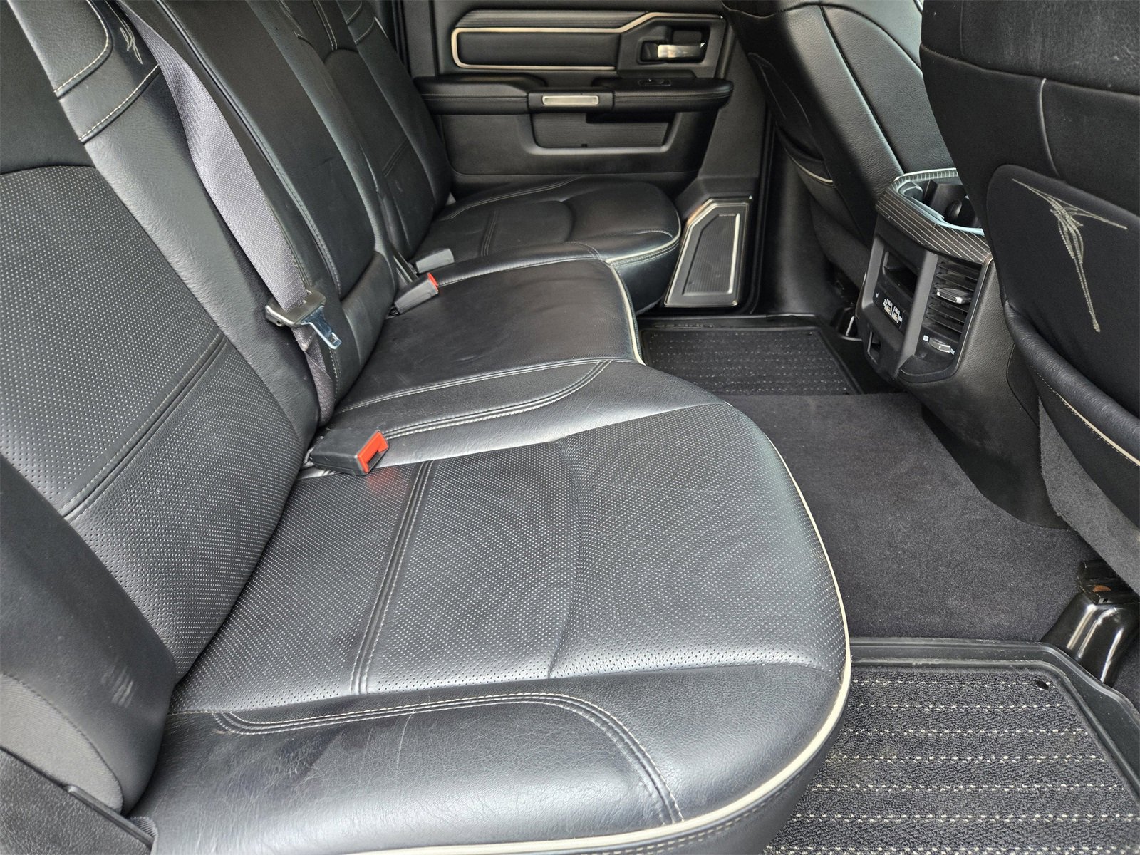 Used 2020 RAM 2500 Limited image 29