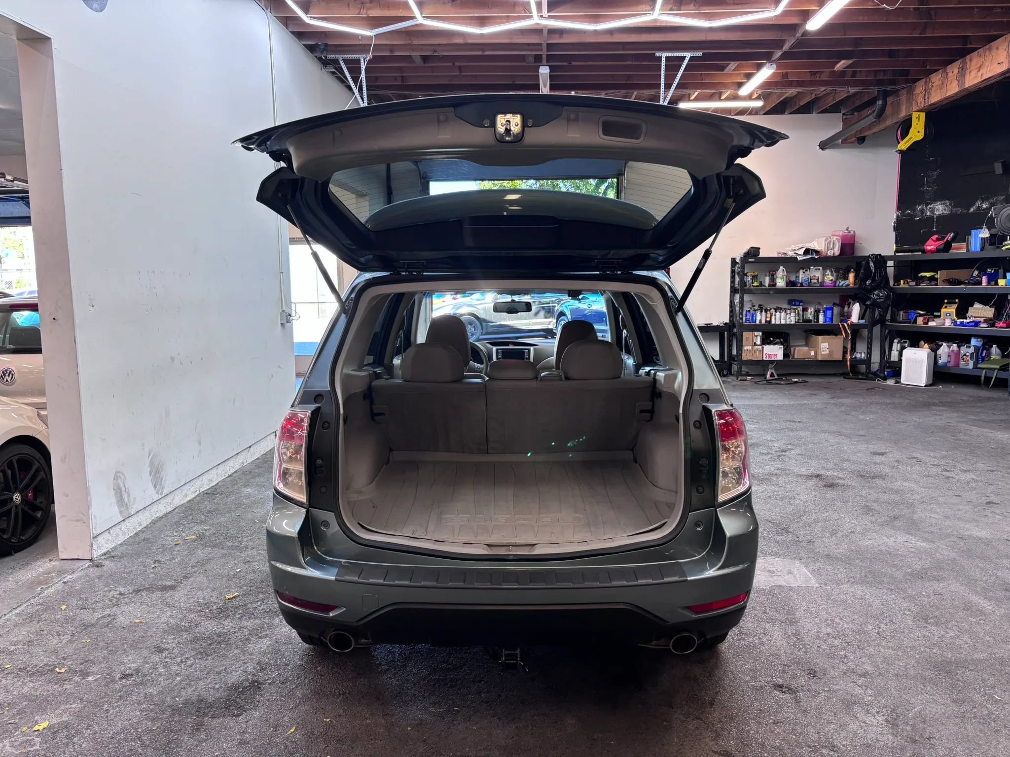Used 2010 Subaru Forester 2.5XT Limited w/ Popular Equipment Group 7B AWD/4WD image 22