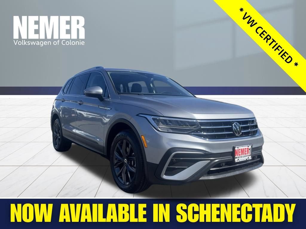 Certified 2023 Volkswagen Tiguan SE w/ Panoramic Sunroof Package AWD/4WD image 8
