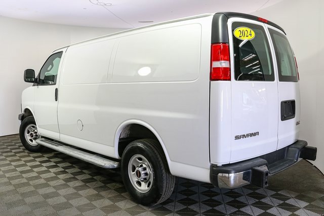 Used 2024 GMC Savana 2500 w/ Driver Convenience Package image 7