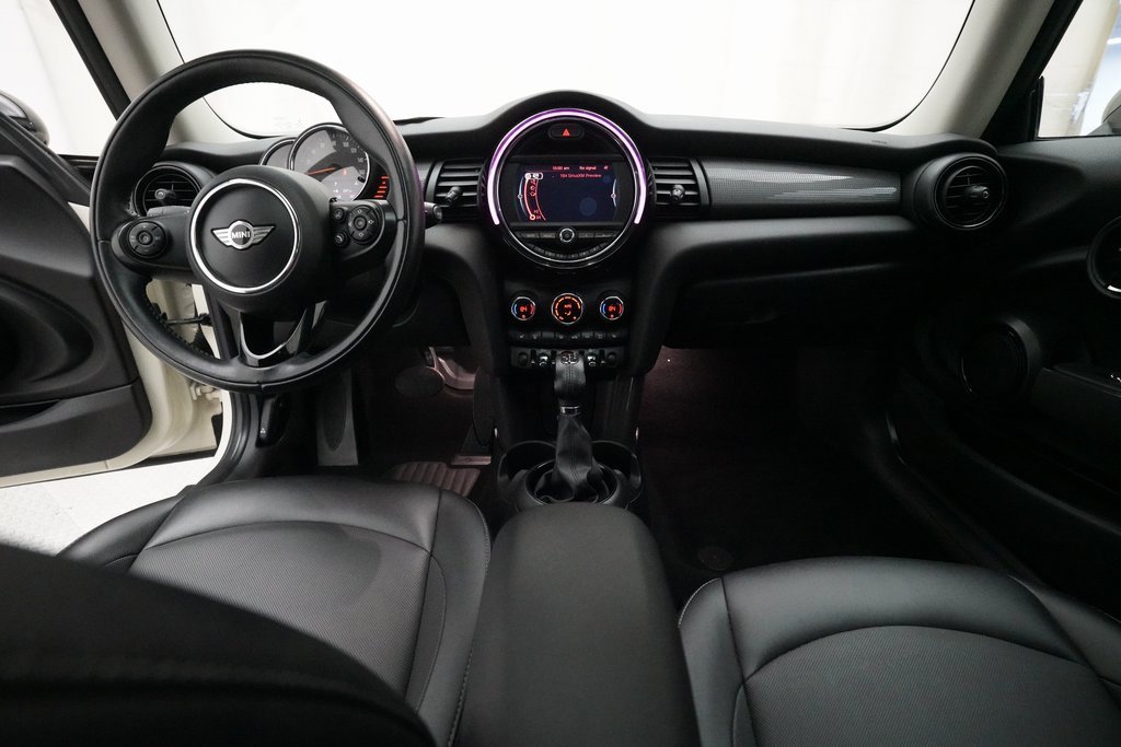 Used 2017 MINI Cooper 2-Door Hardtop image 5
