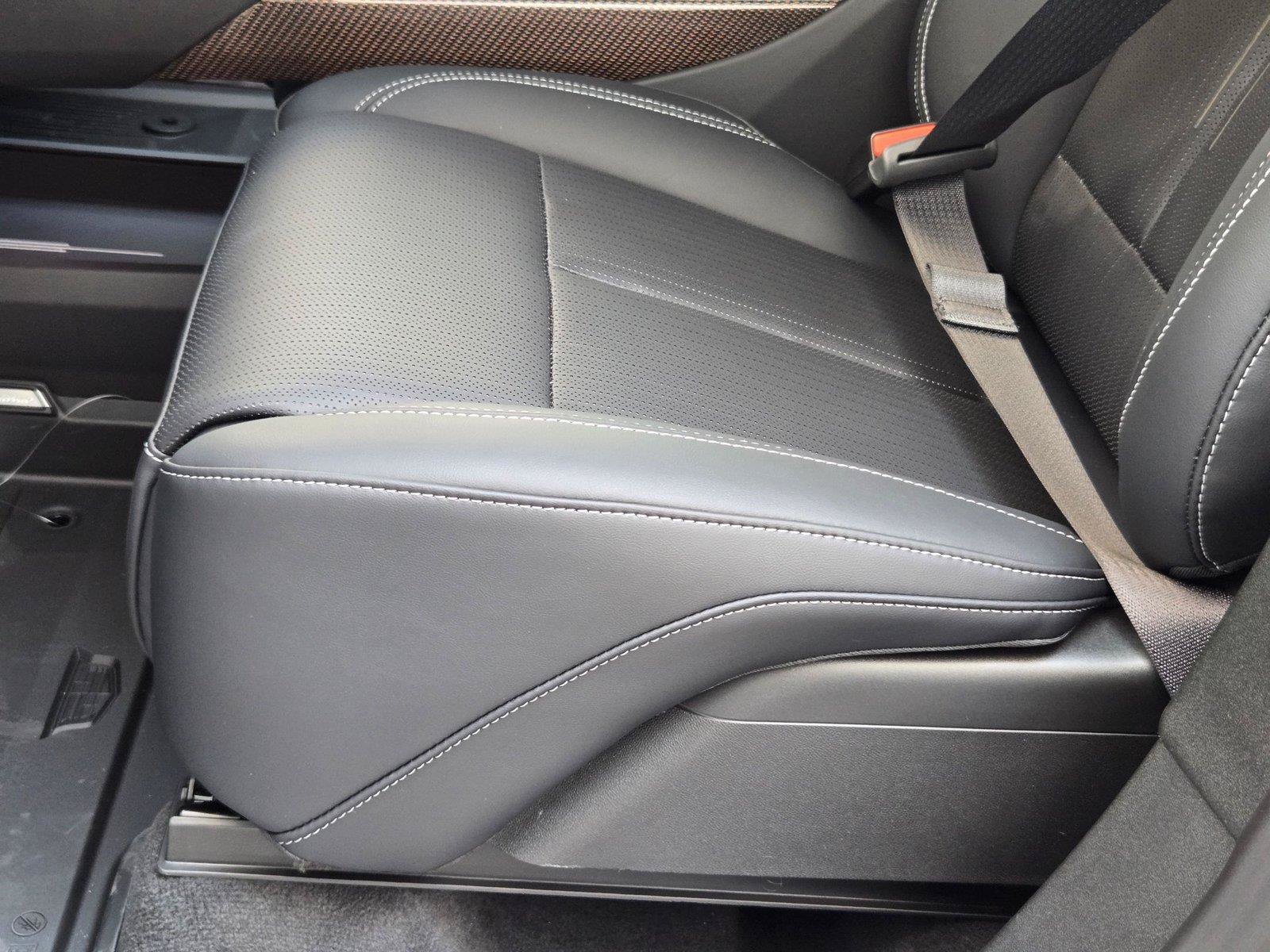 New 2027 Cadillac Vistiq Sport w/ LPO, Floor Liner Package AWD/4WD image 25